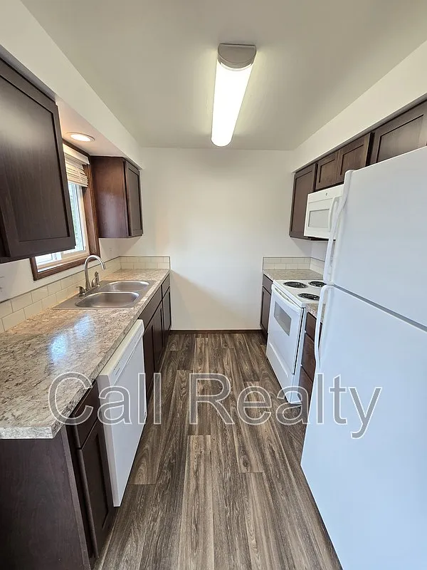 2 bed, 2.0 bath, 1200 sqft, $1,795 — Photo 4