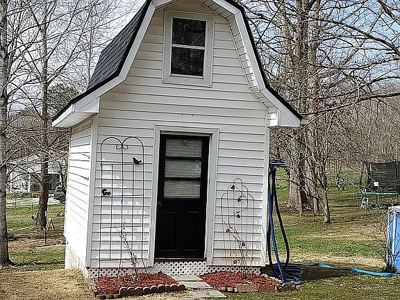 5th image of 1540 Happy Top Rd