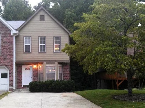 5104 Laurel Bridge Dr SE Photo 1