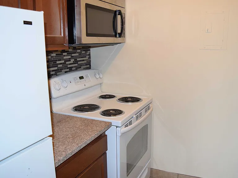 33302 Kingslane Ct — Photo 2