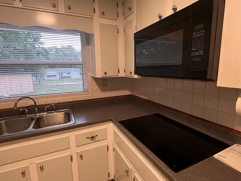 20717 SW Beach Blvd — Photo 19