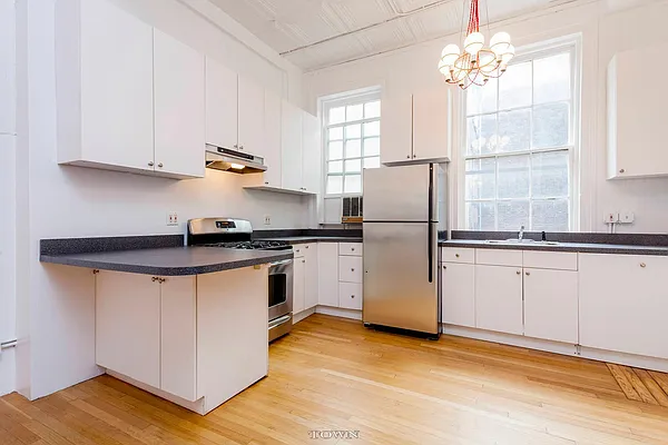 Rented by Town Residential | media 8