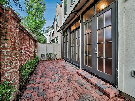 3rd image of 42 Wooded Park Pl