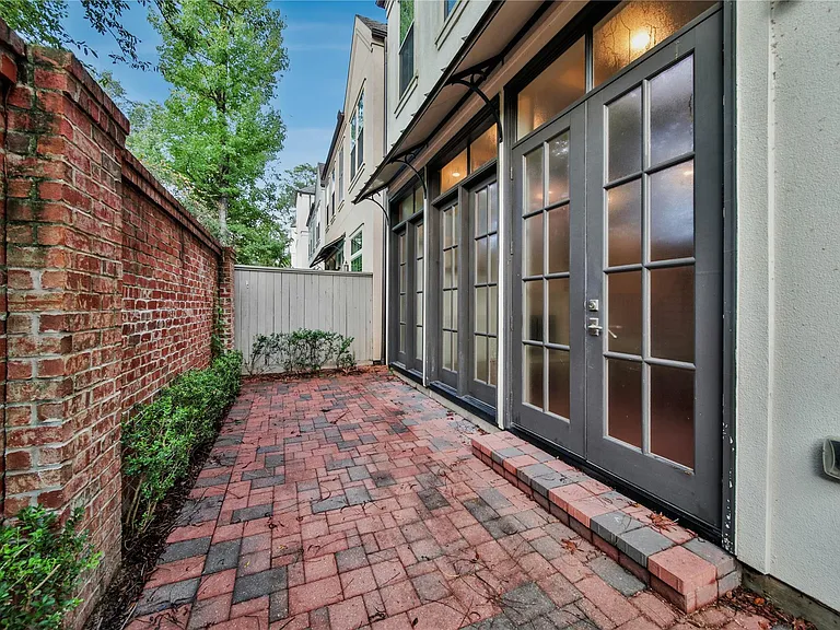 42 Wooded Park Pl — Photo 3