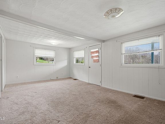 5th image of 1333 Dante Rd