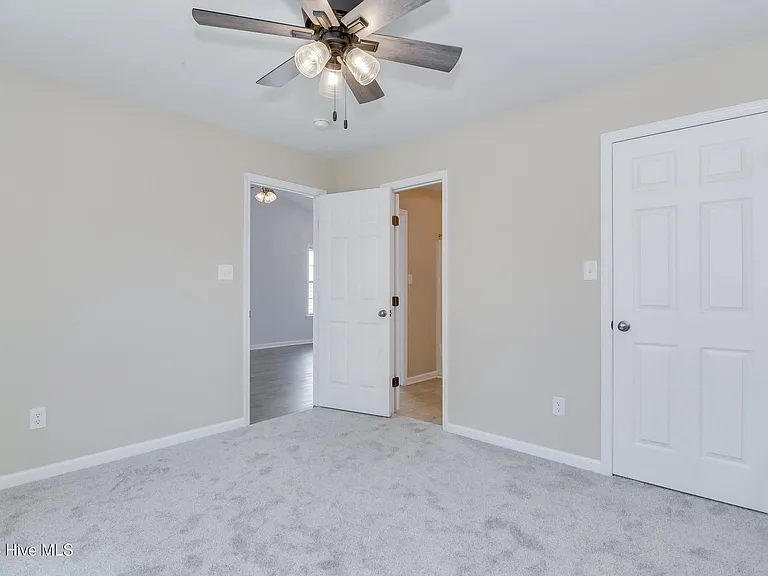 1723 Elizabeth St — Photo 19