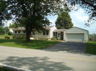 118 Greenridge Dr, Decatur, IL 62526