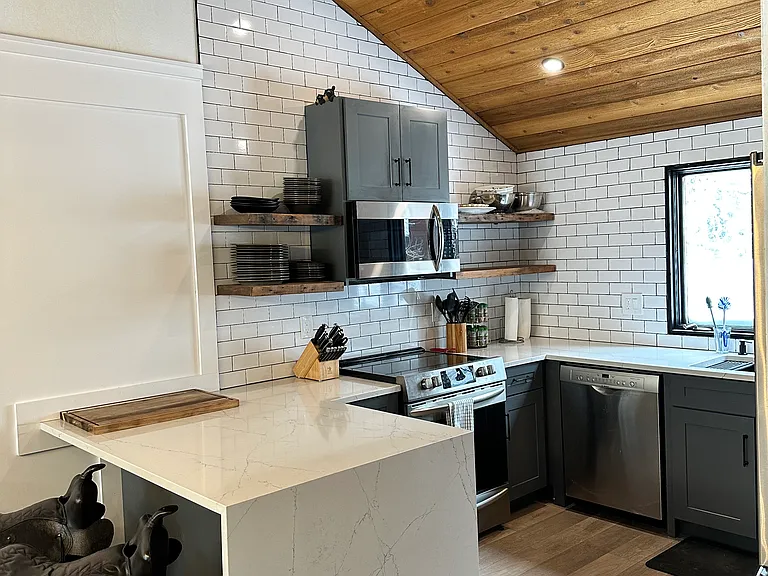 3005 Meridian Blvd #2 — Photo 8
