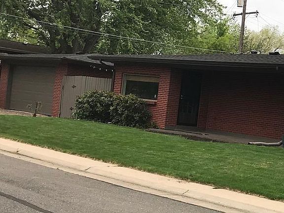 other side of corner with detached garage