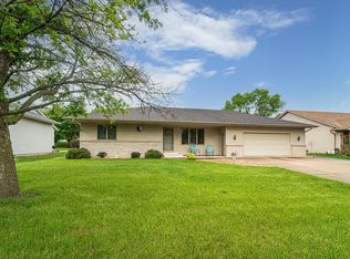 332 Crestview Cir, Jordan, MN 55352