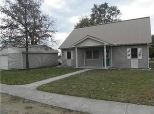 207 3rd St, Camden Point, MO 64018