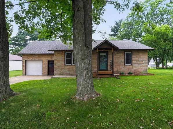 143 N 5th St, Evansville, WI 53536
