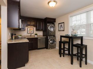 32 Chestnut St APT 3, Franklin, MA 02038