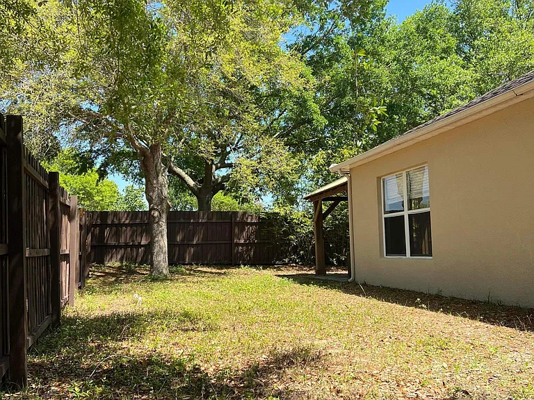 1612 Muir Cir — Photo 31