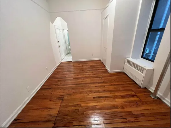 200 West 113th Street image 1 of 5