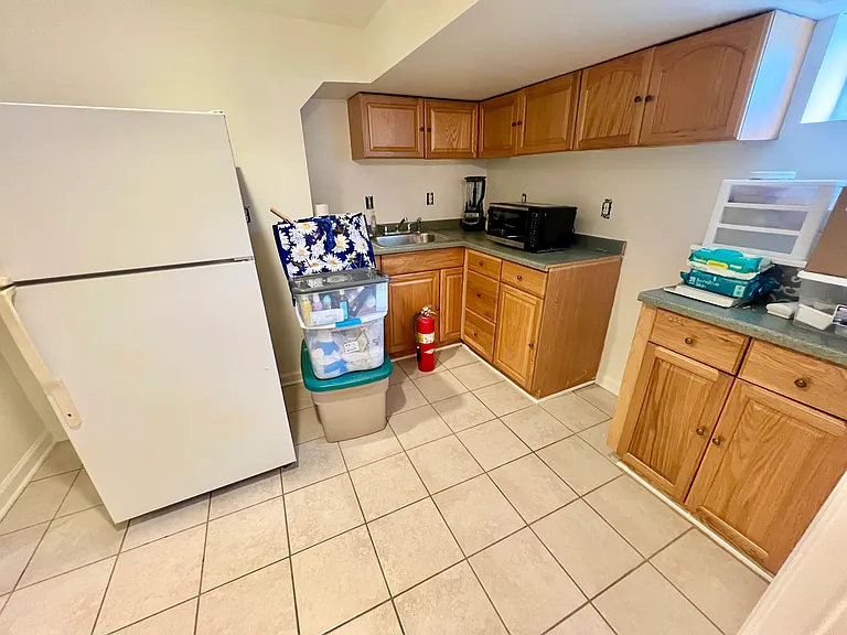 1326 S Columbus St — Photo 12