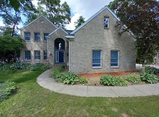 15441 Oak Point Dr, Spring Lake, MI 49456