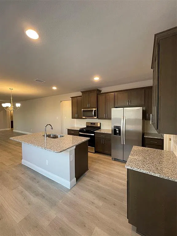 3 bed, 1703 sqft, $2,200 — Photo 3
