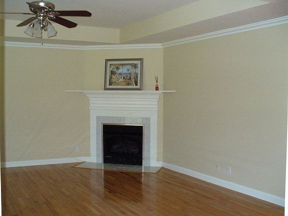 Gas FP in Living Roo