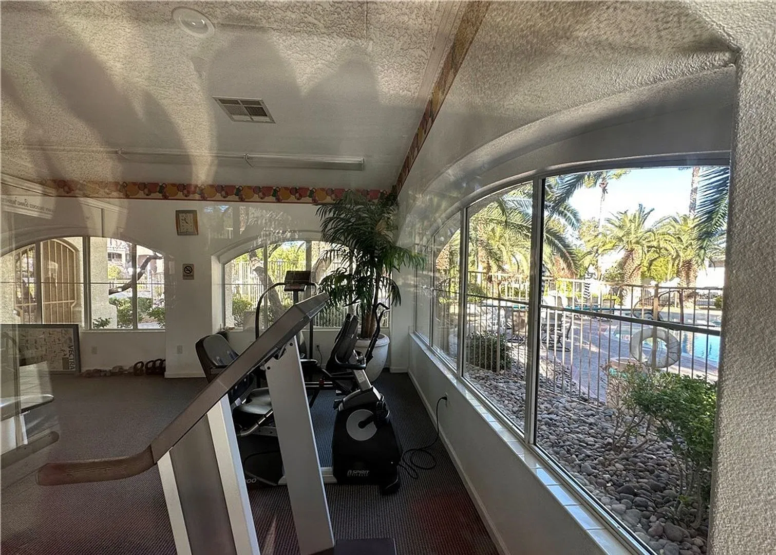 Spacious 2-Bedroom, 2-Bath Condo in Gated Community — Photo 4