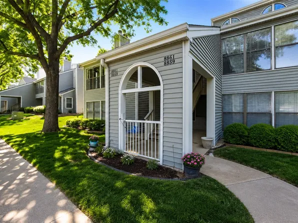 8861 W 106th Ter, Overland Park, KS 66212