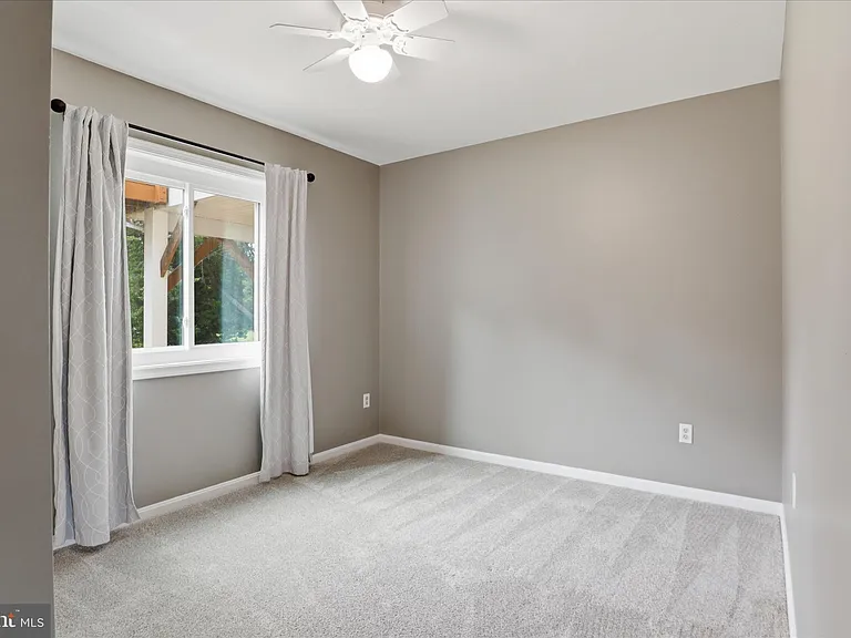 7264 Twilight Ct — Photo 17