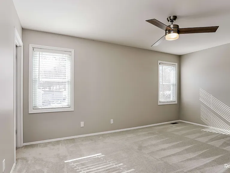 15027 Isleview Dr — Photo 12
