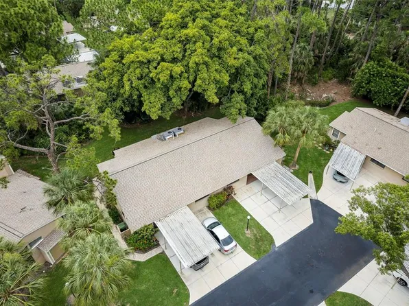 4807 Village Gardens Dr #104, Sarasota, FL 34234