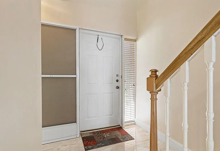 3409 SE 8th St #6 — Photo 8