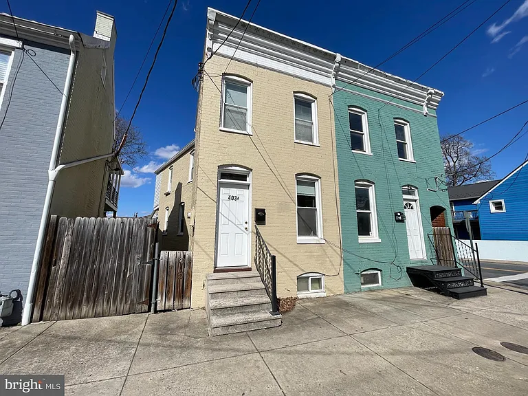 403 W South St #A — Photo 1
