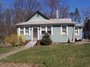 108 Old Hook Rd, Westwood, NJ 07675