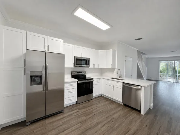 3660 San Simeon Cir, Fort Lauderdale, FL 33331