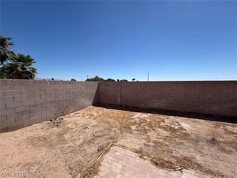 2324 Chapman Hill Dr — Photo 19