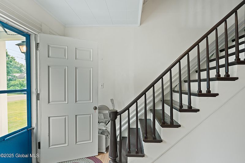 3rd image of 28 Lewis Street