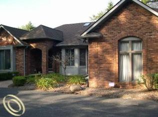3300 Chickering Ln, Bloomfield Hills, MI