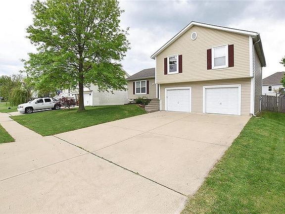 2nd image of 2909 Rolling Hills Dr