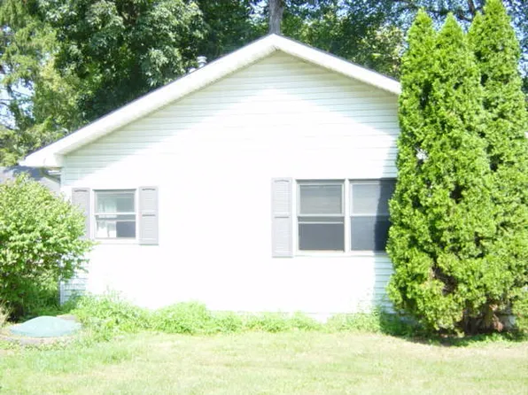 2622 W Emerald Ct, McHenry, IL 60051