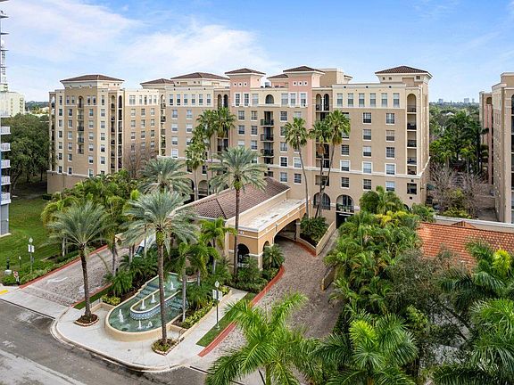 2nd image of 520 SE 5th Avenue #2204