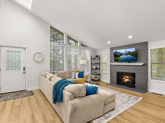 5th image of 6002 Skyline Cir