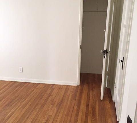 5th image of 2737 W 42nd St
