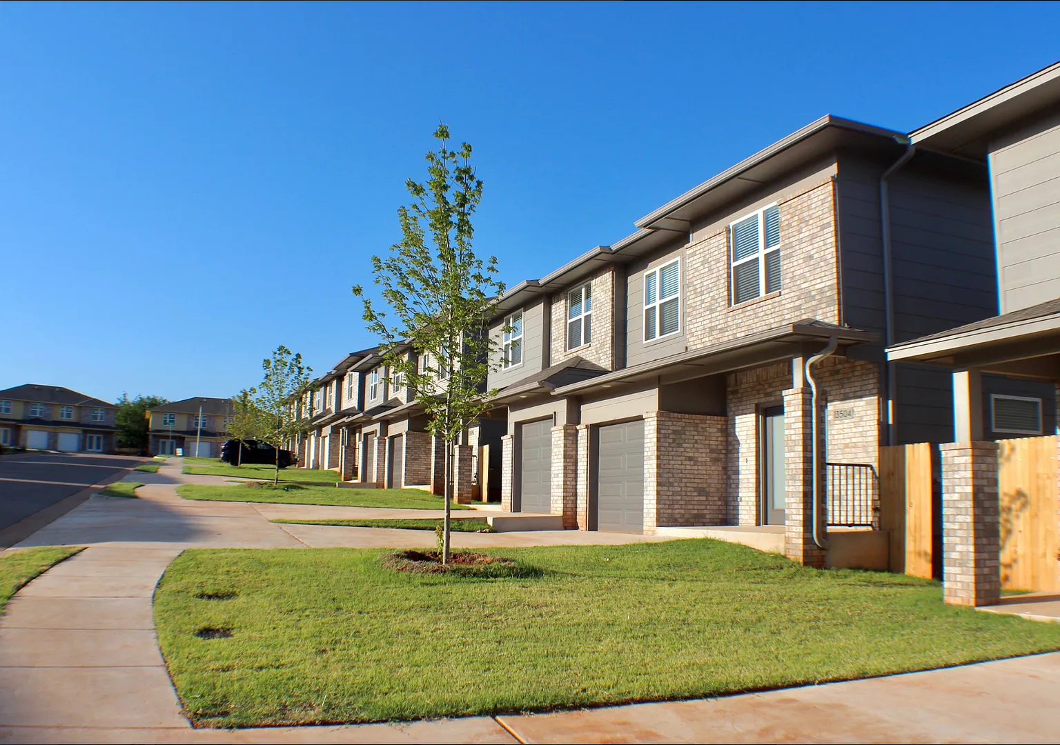 Afton Grove Townhouses — Photo 2