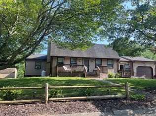 105 Driscoll Dr, Uncasville, CT 06382