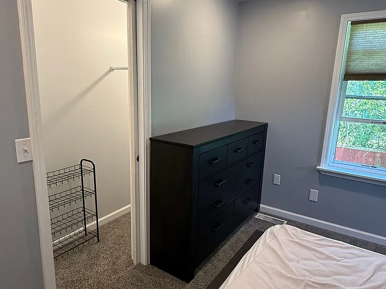 64 Frances St — Photo 17