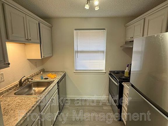 3rd image of 3865 NE 152nd Ave