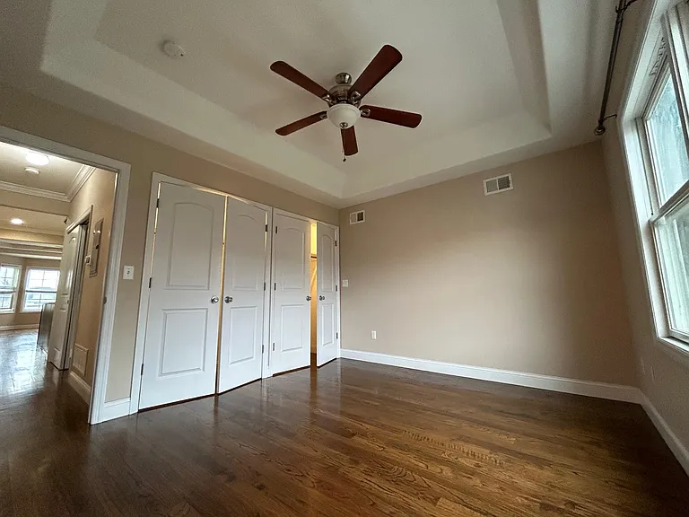 414 Sussex St #2 — Photo 4