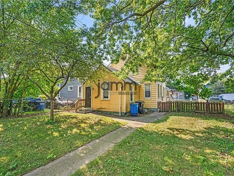 5816 Madison Ave #UPPER — Photo 12