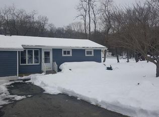 7 Brookline Rd, Niantic, CT 06357