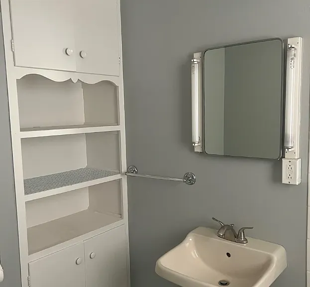 636 Kellogg Street Apartment Homes — Photo 4