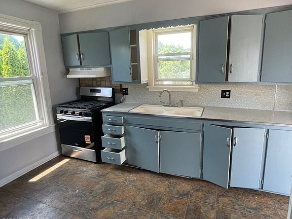 2nd image of 597 Belvidere Rd #2