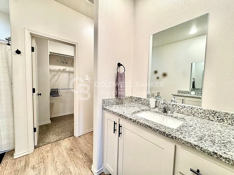 5528 Lehigh St — Photo 18